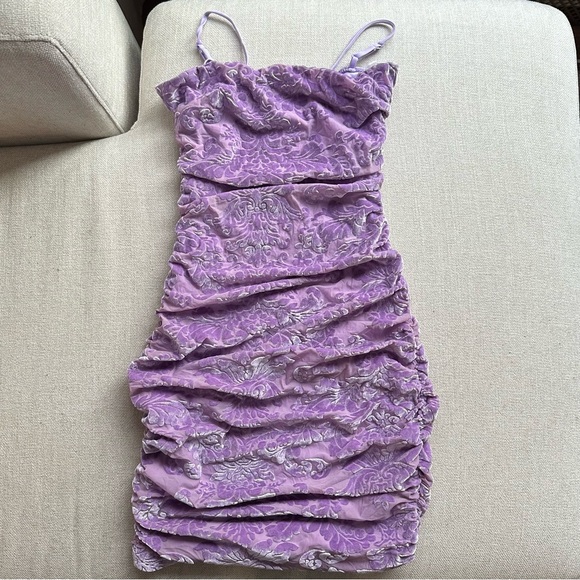 Windsor Dresses & Skirts - Windsor Lavender Floral Ruched Dress, Small